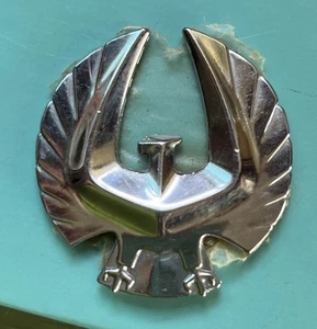 Insignia emblema automotriz Chrysler Imperial vintage OEM - águila cromada - Imagen 1 de 5