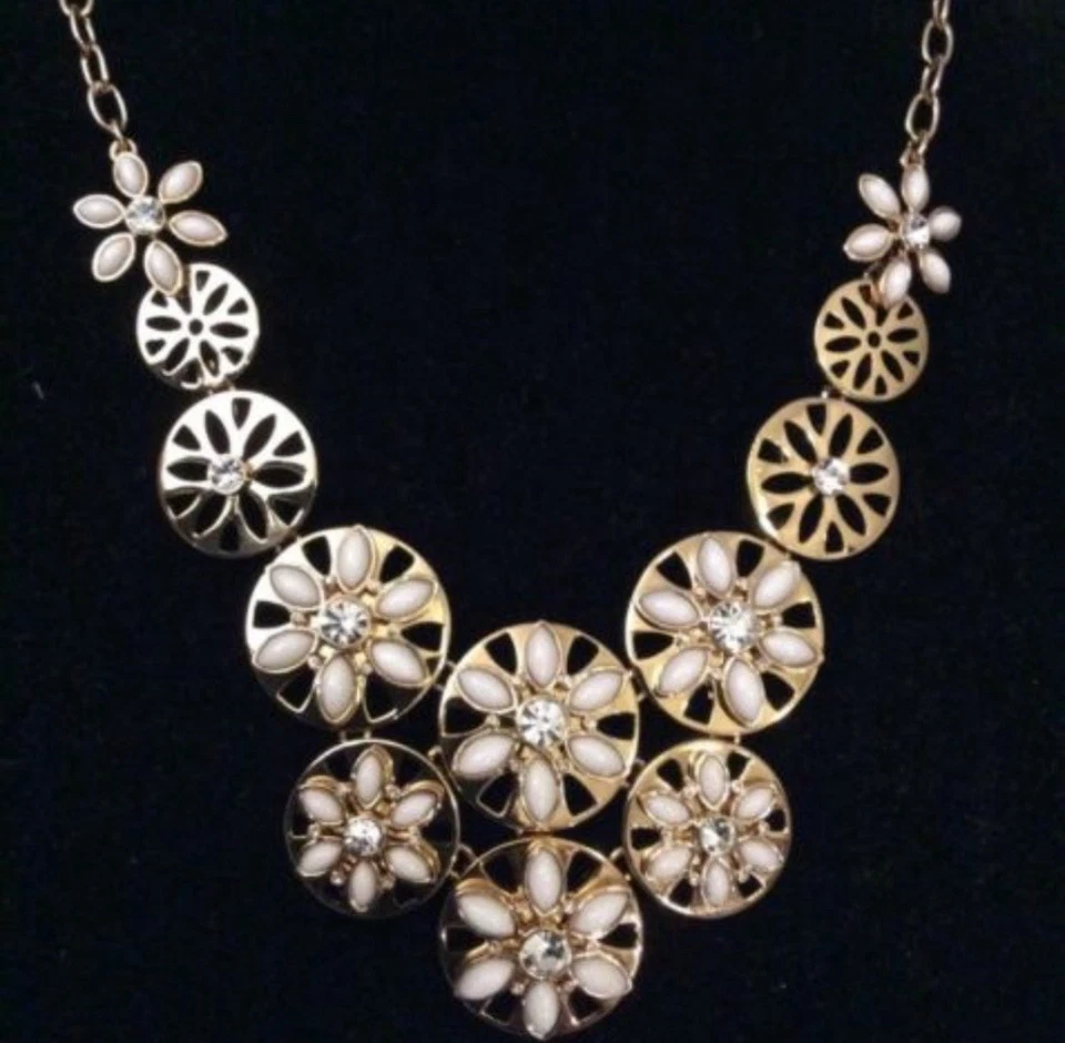 Kate Spade Statement Necklace Eyelet Garden Bib White & GOLD $198 #154K NWT - Image 1 of 1