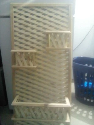 Maceta enrejado con marco de diamante Foto 1 de 4