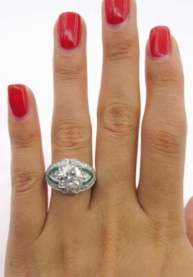 Vintage Art Deco Unique 4.80Ct White & Green Sapphire Women's Outstanding Ring - Image 1 of 4