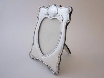 Marco de fotografía Art Nouveau de plata de ley - 1903 por Henry Matthews Foto 1 de 4