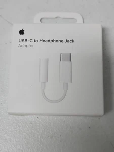 Apple USB-C to Headphone Jack Adapter Excellent Condition (CG-11) - Photo 1 sur 2