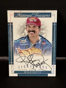 2020 National Treasures Kyle Petty Signatures Autograph #12/50 Hot Wheels - Bild 1 von 3
