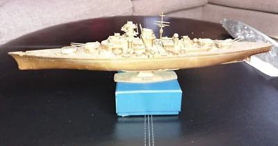 TIRPITZ Italeri? Revell? battleship plastica no box - Immagine 1 di 4