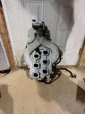 Верхний впускной коллектор 05–2007 Cadillac CTS 12604357 2,8 л - Изображение 1 из 2