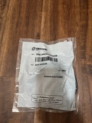 OEM DETROIT INLET NOX SENSOR DD15 DDE RA0101531928 ORIGINAL - Image 1 of 2
