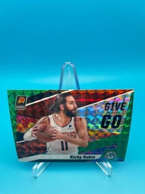 2019-20 Panini Mosaic - Give and Go Green Mosaic Prizm #12 Ricky Rubio - Image 1 of 2