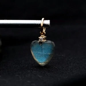 Colgante con dije de corazón de piedras preciosas naturales labradorita diamante oro amarillo 14 K joyería - Imagen 1 de 5