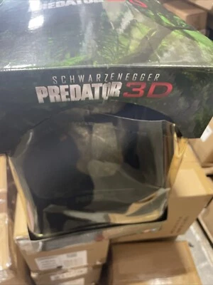 Predator 3D Ultimate Hunting Trophy Head Bust 4 Disc Blu-ray Japan Plays English - Image 1 of 4