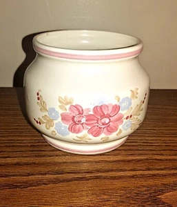 Elegant Flower Design Urn-Shaped Vintage Candle Holder/Scent Jar/Mini Plant Vase - Picture 1 of 7