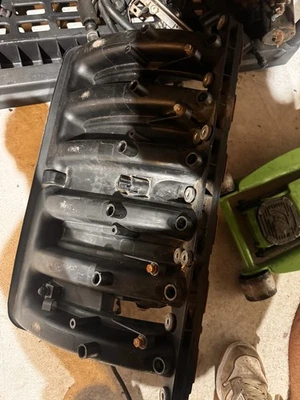 2000 BMW 323i E46 OEM Intake Manifold With Throttle Body - Image 1 of 4