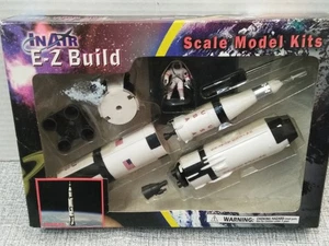 NUEVO Kit Modelo Cohete InAir E-Z Build Saturn V - 14′′ Snap-Fit (N.O.S.) - Imagen 1 de 6