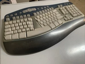 Microsoft Natural MultiMedia X08-73801 Wired Keyboard w/ Box Parts READ MORE - Afbeelding 1 van 18
