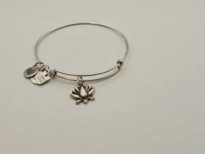  Brazalete Brazalete Alex & Ani "Flor de Flor de Loto" 🌸 🌼 😍 Plata Dije ✨️ Foto 1 de 4