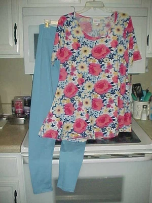 2 Piece Ladies Perfect T  Floral Dress Shirt And  blue Pants Outfit Medium NEW - Image 1 of 4