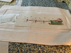 JML VINTAGE (1994) HP NEEDLEPOINT SANTA WITH POLAR BEARS-UR124-WITH INSTRUCTION - Picture 1 of 4
