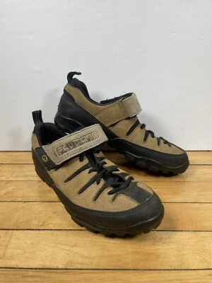 Zapato de ciclismo de montaña Shimano para mujer talla 38 ~ EE. UU. 5 sin tacos Foto 1 de 4