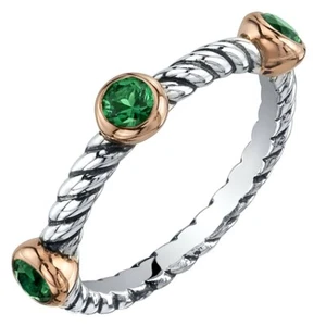 Anillo apilable de 3 piedras esmeralda simulada de 0,45 quilates en plata de ley - Imagen 1 de 5