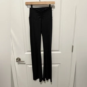 Aerie Real Me Flare High-Rise Leggings Black Size Medium - Picture 1 of 5