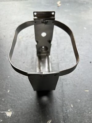 Cadillac Coupe Deville 1955 soporte de botella para lavadora de parabrisas Foto 1 de 4