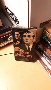 DARK SHADOWS. V2 VHS.  - Picture 1 of 3