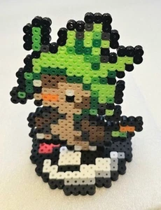 Chespin mit Pokéball Ständer Pokémon Pixel Art Perler Art - Bild 1 von 4