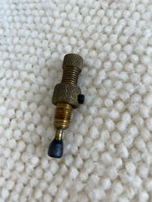 Pressure Plunger Archery Rest - Image 1 of 3