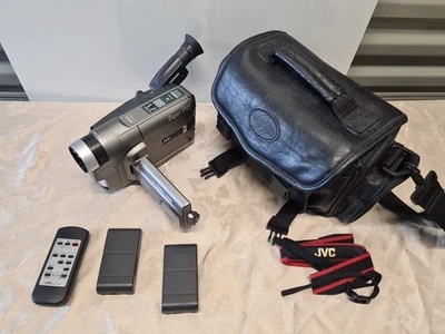 JVC GR-SXM520 Compact Super VHS Camcorder 400x Digital Zoom Camera WORKS! - Image 1 of 4