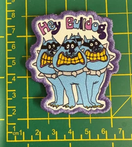 THE BEATLES HEY BULLDOG LOGO WOVEN SEW OR IRON ON PATCH OFFICIALLY LICENSED - Imagen 1 de 7