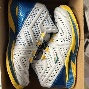 New Everlast Youth Tennis Shoes  Blue/yellow/white Size 4 - Picture 1 of 3