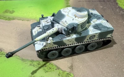 1/144  WW2 Vehicle  : Pz.kfw VI  Tiger Ausf  E "Early 122 " [Germany]  : CANDO - Image 1 of 2