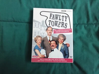Fawlty Towers Complete Collection Remastered BBC DVD Box Set w/inserts  - Imagem 1 de 3