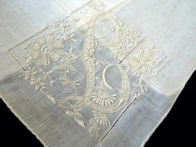 New VTG Handmade Hanky Madeira Embroidery Monogram White - Image 1 of 3