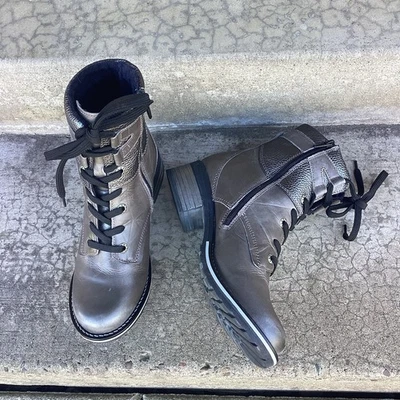 Dromedaris Women’s Kara Pebbled Leather Top Combat Boots Slate Metallic Size 8.5 - Image 1 of 4