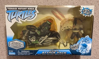 Playmates Teenage Mutant Ninja Turtles 2004 TMNT S.W.A.T. Pack de ataque en caja Foto 1 de 4