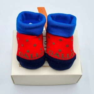 Baby Baby Cotton Rooster Babies Pea Lawn on Red Background - Picture 1 of 1