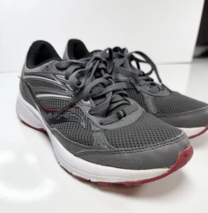 Saucony Hombres Talla 8.5 Gris Cohesión Rojo Carretera Zapatos para Correr Tenis Versarun - Imagen 1 de 11
