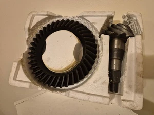 Chrysler 9.25" (12 Bolt) Differential Ring and Pinion 3.55 Ratio - Picture 1 of 8