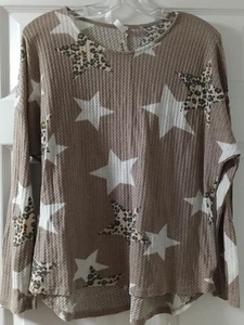 Yee Waffle Knit Shirt Women’s Camel Color W/White Stars Casual Size M - Picture 1 of 4