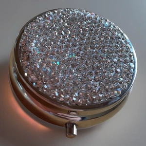 Pillendose Kleinteile Dose Silber Strass 3 Fächer 5x1,8 cm  - Bild 1 von 4