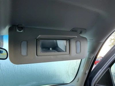 Parasol derecho pasajero iluminado para 07-14 ESCALADE 1399239 Foto 1 de 4