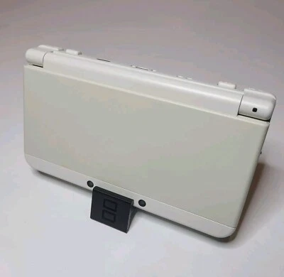 3 PACK New Nintendo 3DS Discrete Display Stand Holder Black - Image 1 of 4