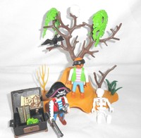 playmobil pirate island