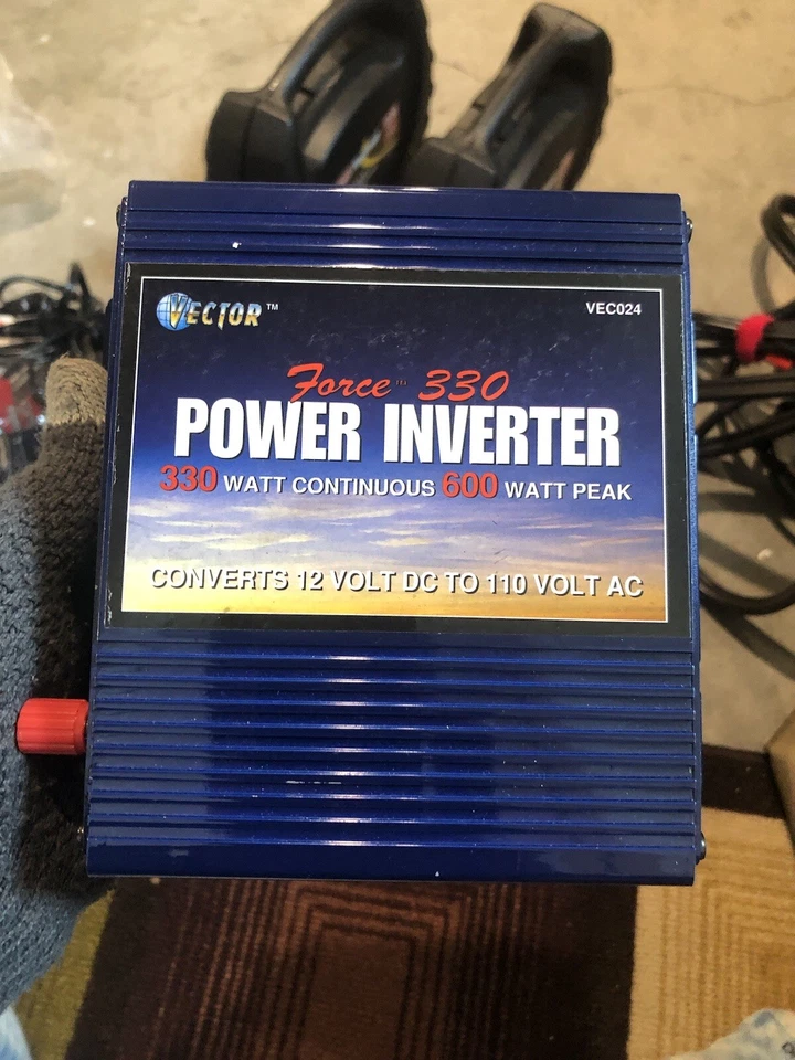 Vector Force 330 DC to AC POWER INVERTER VECO24 600 Watt Peak VINTAGE. - Image 1 of 2