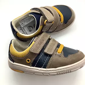 Clarks First Scarpe Bambino Ragazzo US 4,5 W - Foto 1 di 7