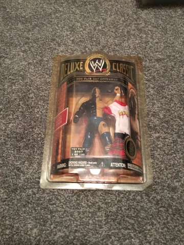 WWE Jakks Deluxe Classic Toyfair 1 of 100 Rowdy Roddy Piper Black/ white Moc New Cover