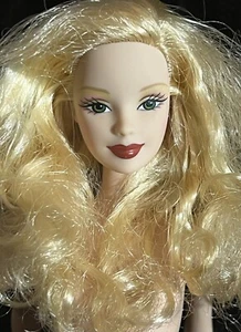 Blonde/grüne Augen-Barbie Puppe-Knie gebogen-Mattel Barbie-Nude für OOAK-O-28 - Bild 1 von 3