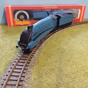 Hornby R372 Seagull A4 Locomotive & Tender. Loco. Vintage Model Railway. - Picture 1 of 24
