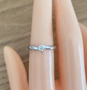 18ct White Gold 0.15ct Diamond Solitaire Ring, UK Size M - Picture 1 of 6