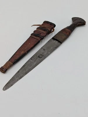 Cuchillo daga de África Occidental con funda de cuero Foto 1 de 4
